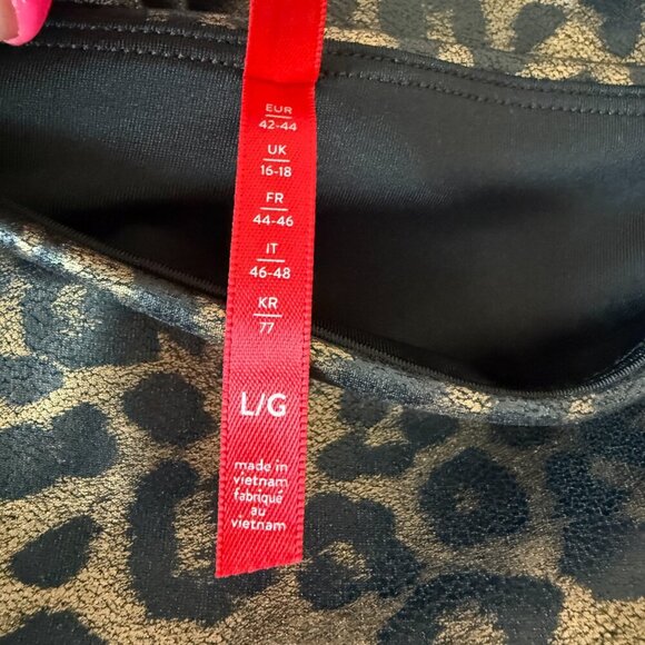 Women's L Spanx Faux Leather Leopard Leggings in Leopard Shine - Picture 6 of 8